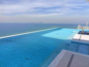 Copacabana Beachside Seaview 12th floor monthly rental