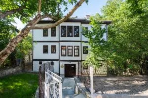 Madanlar Konağı - Dereceören