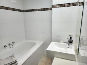 Cosy Family Retreat in Truganina