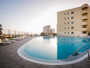 Cozy Apartment Playa Paraiso, Pool