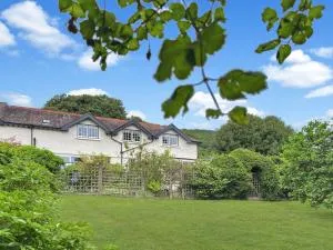 Vale View Apartment - Culbone