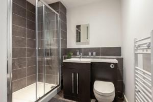 Modern and Spacious Central Rotherham Studio