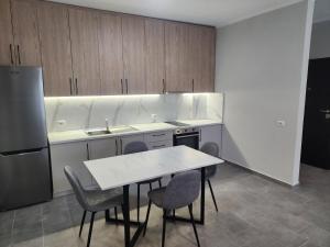 Meteor Apartments Golem