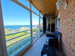 Vistas al mar Baredo piscina - A Ermida