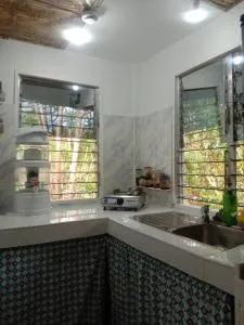 Seabreeze Guesthouse - Mocpoc Sur