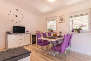 Holiday Home Zala with Jacuzzi - Happy Rentals 