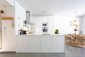 Stylish 3-Bedroom Villa Haven with a Private Pool