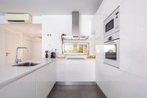 Stylish 3-Bedroom Villa Haven with a Private Pool