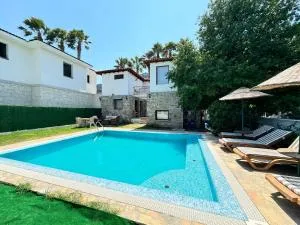 Villa Merry - Dalyan Stonehouse with Palmtrees, 50m to River - Kürkçüler