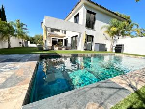 Villa récente Sanary,piscine, 3 chambres ,proche mer et centre-ville