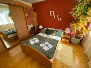 Przytulny Dom pod Jabłoniami przy Targach Kielce - Piekoszów