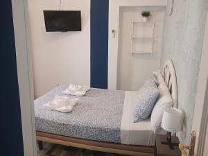 Small Interior Double Room room in Adeco Madrid