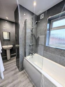 Comfortable stay at our 3BR flat near the city