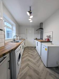 Comfortable stay at our 3BR flat near the city