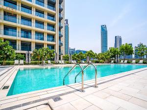 Elegant High-Floor 1-Bed Apartment in Downtown 189BR-1