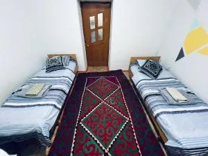 SIA Guest House - Naryn