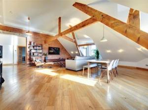 Very spacious 2 BDRM flat