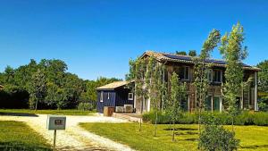 Maisons de vacances Wooden house Maison Les Terrasses, a blend of authenticity and refinement : photos des chambres