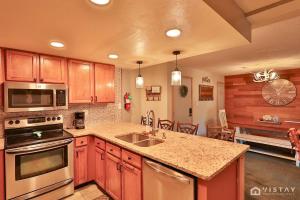 Giant steps 13 - Ski In Ski Out