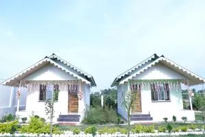 Queen of Dooars Eco Resort - Chālsa