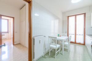 Mare e Monti a due Passi dalla Spiaggia! Ligurian Vacation Apartment