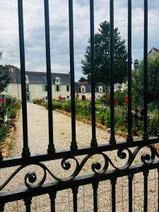 Sejours chez l'habitant Chateau de la Thibaudiere - Studio de Madame de Savary : photos des chambres