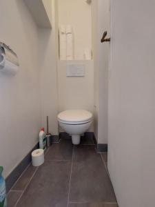 FLAT with TOUR EIFFEL view and Montmartre