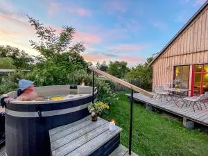 traumHaff Lotsen Romantik-Ostsee mit Kamin, privates NORDICSPA und Boot - Karszno