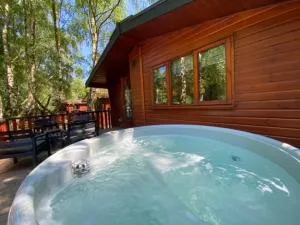 L02 - The Penrhyn Spa with Hot Tub - 贝塞斯达