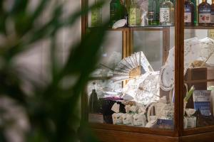 Hotels The Originals City, Hotel Bristol, Le Puy-en-Velay : photos des chambres