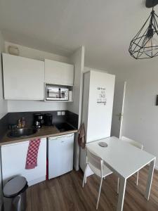 Appartements Studio 306 - Gare - Arena - centre Reims : photos des chambres