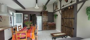Maisons de vacances Le resinier : photos des chambres