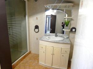 Maisons de vacances Le resinier : photos des chambres