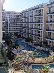 Apart-Hotel 1qt Vista da Piscina 12 min do Aeroport