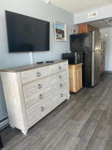 Queen Suite with Sea View room in Acacia Beachfront Resort