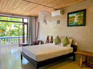 Phòng Có Giường Cỡ King Với Ban Công (King Room with Balcony)