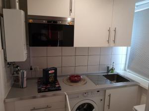 Furnished Apt near Daimler, business & family