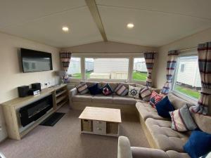 MP113, Ship Ahoy - Camber Coast Holidays Ltd