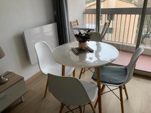 Appartements Superbe T 1 Greoux les Bains : photos des chambres