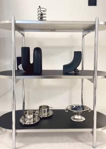 Hongik University Station 10 minutes walking distance 3 Queen Beds for 6 people