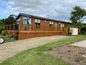 Edinburgh Lodge-Sleeps 6-Pet Friendly-Beach&Views