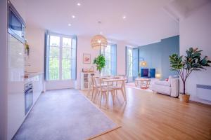 Appartements La Vue Royale - Face au chateau - WiFi - 4 personnes : photos des chambres