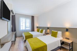Triple Room room in Lemon Hotel