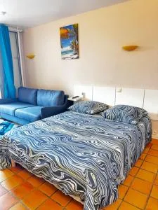 STUDIO ROUGE GORGE TARTANE - La Trinité