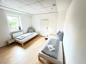I Apartment 14 Personen - Monteurzimmer - Ferienwohnung, Großköllnbach I