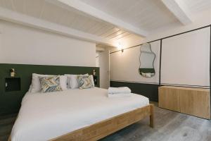 Maison Neyret by Hili