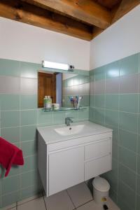 Maisons de vacances Gite Gite 4/6 personnes a Malbosc : photos des chambres