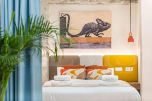 Stylish apartment with a street art touch by REMS