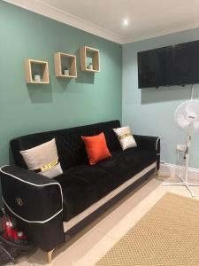 1-Bed - Sleeps 4 - Free Parking
