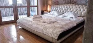 2-x ком квартира люкс в Центре города Цум сдается посуточно в элитном доме - Alamüdün